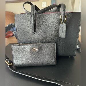 Coach Carter Carryall gently used